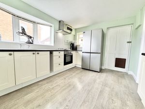 Photo 6- click for photo gallery